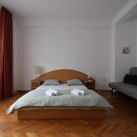 Resedinta Lui Calin - Downtown Park Cismigiu Apartment Bucharest Exterior photo